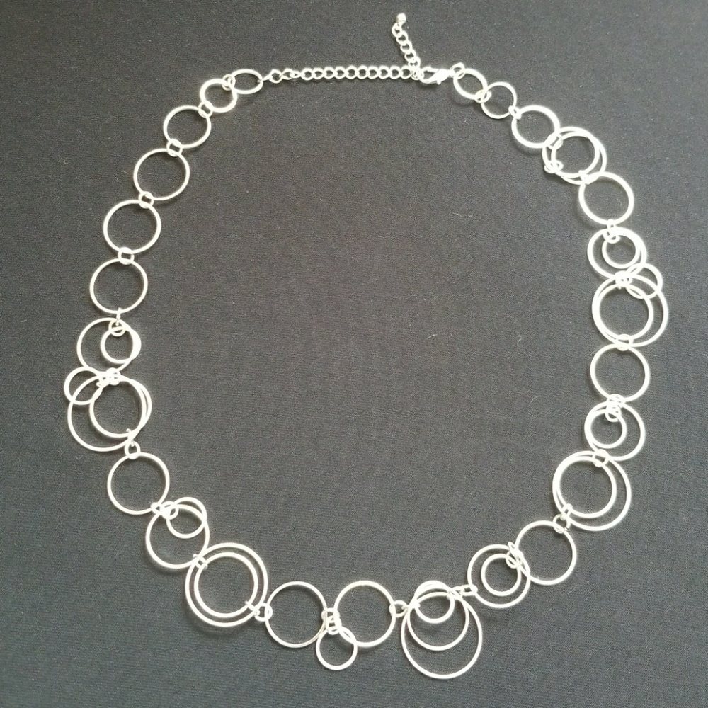 💗5/$25💗 Retro style Circle Chain